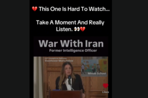 ضابطة أمريكية سابقة تفضح جريمة قصف مدرسة في إيران وتدعو قائد سفينة حربية للتراجع