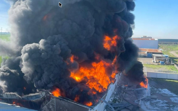 حريق أربيل الكبير يكشف تحول المنشآت الاقتصادية إلى أهداف في صراع المسيّرات