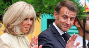 ترامب يذكّر ماكرون “بصفعة زوجته” ويعمق شرخ الأطلسي