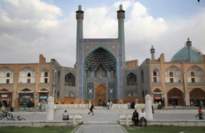 بلومبيرغ: المواقع النووية في أصفهان تبعد 20 كيلومتراً فقط عن المعالم التاريخية