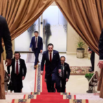 مصادر إيرانية: واشنطن تطرح مطالب مبالغا بها بشأن مضيق هرمز