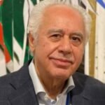 متاهة المخابرات: تدقيق وتصويب