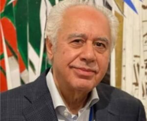 متاهة المخابرات: تدقيق وتصويب