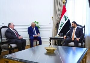 الزيدي وهاريس يناقشان تعزيز الشراكة بين بغداد وواشنطن