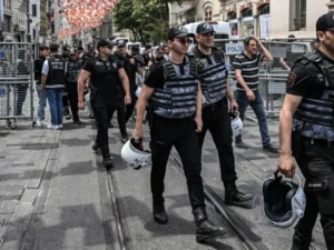 الشرطة التركية تقتل رجلا يُشتبه في ارتباطه بتنظيم داعش