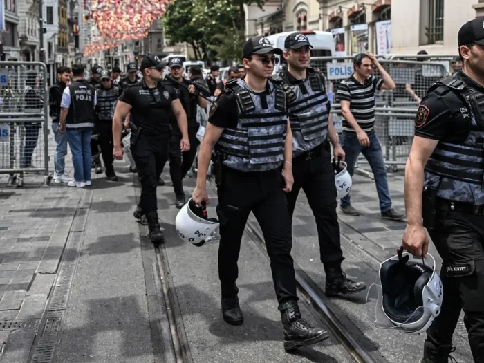 الشرطة التركية تقتل رجلا يُشتبه في ارتباطه بتنظيم داعش