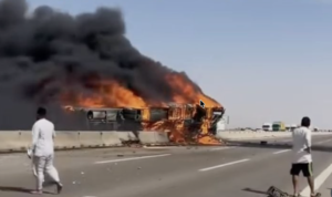 21 قتيلا في اصطدام حافلة وشاحنة في جنوب العراق