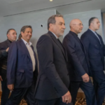 وفد إيران في مفاوضات سويسرا يعود إلى طهران بعد محادثات مكثفة