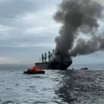 استهداف ناقلة نفط قطرية قبالة عمان رغم مرافقة البحرية الأمريكية لها