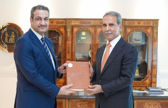 زيدان يتسلم التقرير السنوي لديوان الرقابة المالية لسنة 2025
