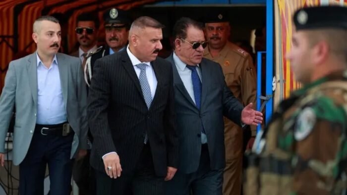 الوفد الأمني العراقي برئاسة مدير مكتب القائد العام للقوات المسلحة يصل إلى السعودية