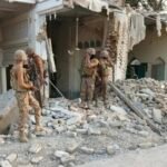 31 قتيلا بتفجير وهجوم مسلح على مركز شرطة في باكل ستان
