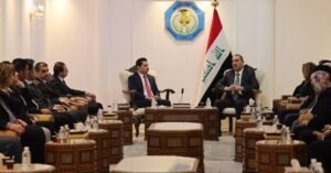 وزير الداخلية ووفد نيابي من الحزب الديمقراطي يبحثان تشريعات حقوق الضباط والمنتسبين