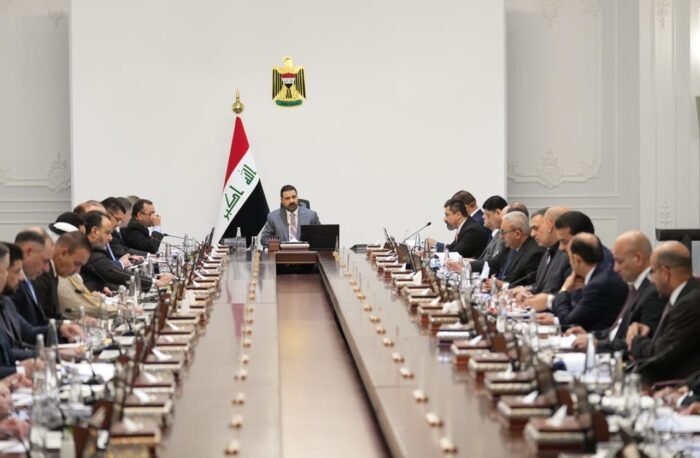 رئيس الوزراء يثمّن جهود المحافظات التي استكملت إجراءات مبادرة مليون قطعة أرض سكنية