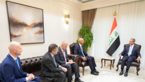 رئيس القضاء يستقبل مبعوث ترامب ويبحثان تطوير العلاقات في المجالات القانونية والقضائية