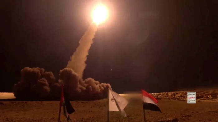 الحوثيون في اليمن يعلنون شنّ هجوم على مطار الرياض