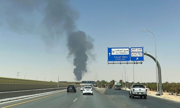الحوثيون يعلنون استهداف مطار الرياض